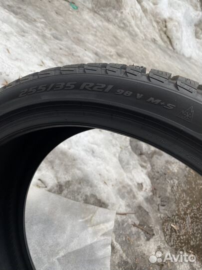 Pirelli Winter Sottozero 3 255/35 R21 98V