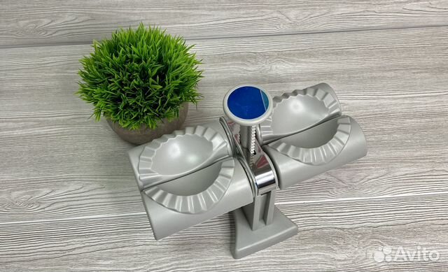 Форма для лепки вареников и пельменей механическая