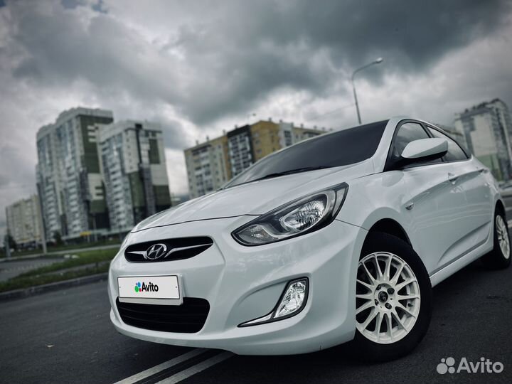 Hyundai Solaris 1.4 AT, 2011, 98 000 км