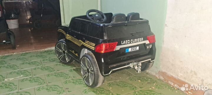 Детский электромобиль джип
