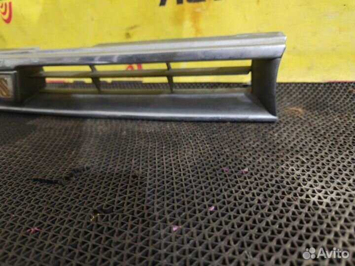 Решетка радиатора Toyota Sprinter AE100