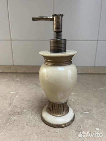 Аксессуары для ванной комнаты