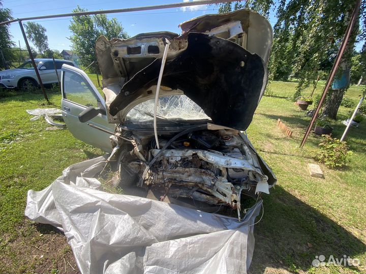 ВАЗ 2110 1.5 МТ, 2004, битый, 160 000 км