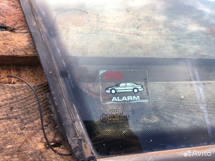 Стекло кузовное заднее левое Audi A4 B5 1.8 2000