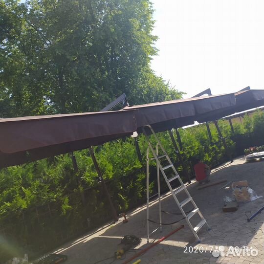 Уличный зонт для кафе