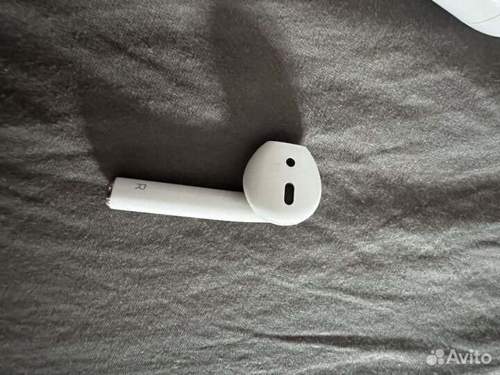 Airpods кейс наушник правый