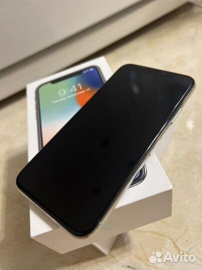 Телефон iPhone 10 в идеале 64 гига