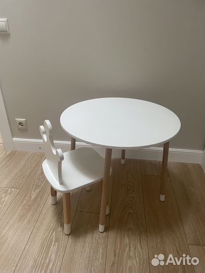Детский столик и стульчик
