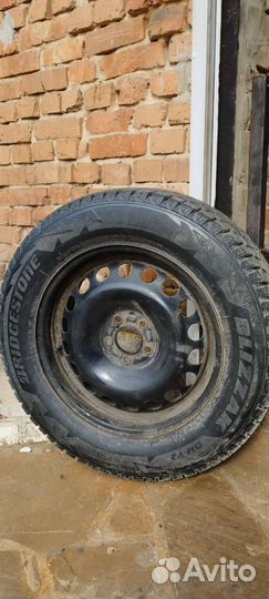 Bridgestone Blizzak DM-V2 225/65 R17