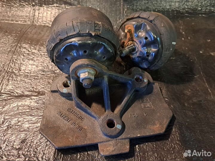 Подушка двигателя на Chevrolet TrailBlazer 01-09 г