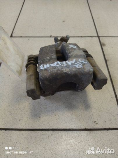 Суппорт тормозной задний правый Renault Megane 3