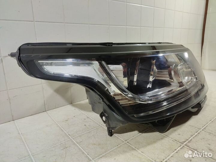 Фара Ксенон правая Land Rover Range Rover 4 L405
