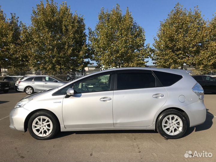 Toyota Prius Alpha 1.8 AT, 2012, 147 000 км