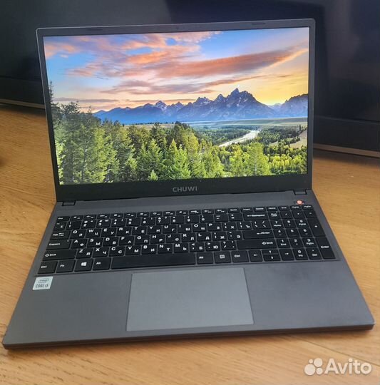 Ноутбук i5-10210u/8gb/256 IPS 15 дюймов