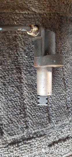 Датчик abs задний правый Nissan Bluebird Sylphy