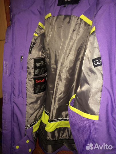 Спортивная горнолыжная куртка