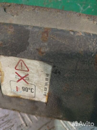 Рамка радиатора Mercedes-Benz Vito W638 2.0 diesel