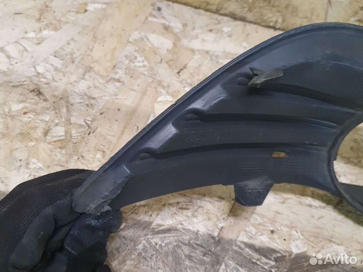 Решетка в бампер правая форд фокус 2 08+