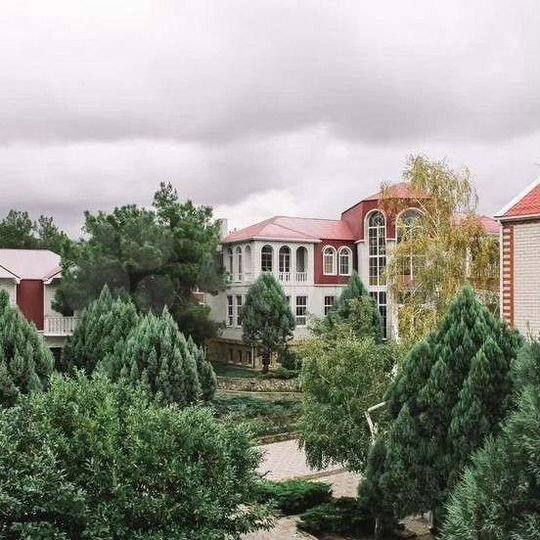 Дом 200 м² на участке 10 сот.