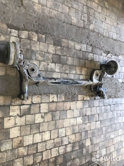 Балка подвески задняя Renault Symbol Clio K7JA700