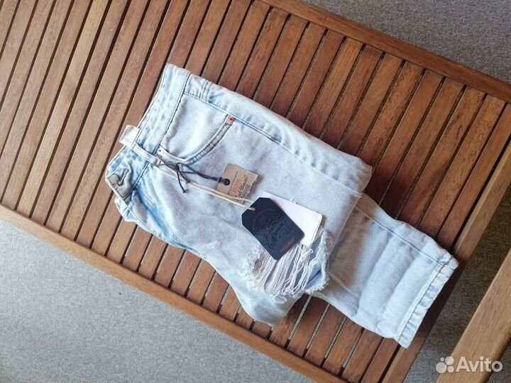 Джинсы mom новые с биркой