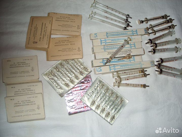Шприцы стеклянные и иглы к ним