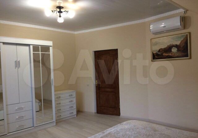 Дом 200 м² на участке 7 сот.