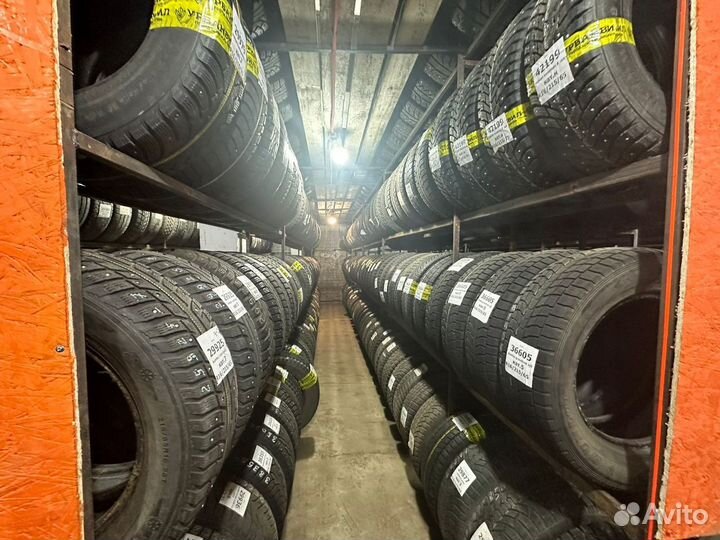 Bridgestone Blizzak WS-60 215/45 R17 87R