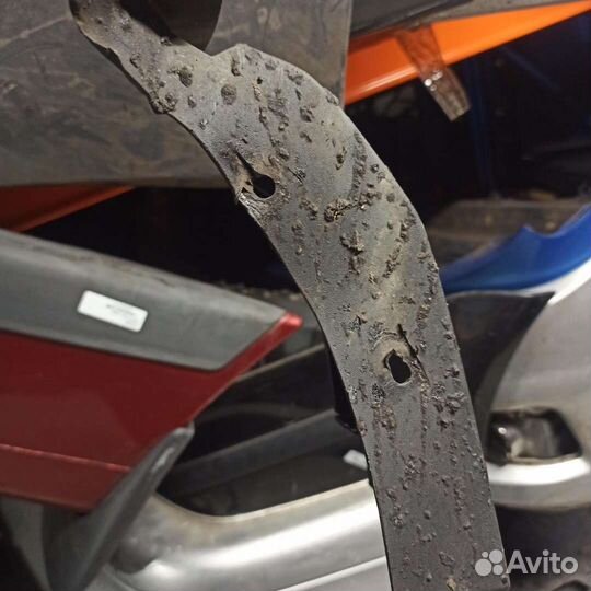 Молдинг крыла Ford Explorer, 2016