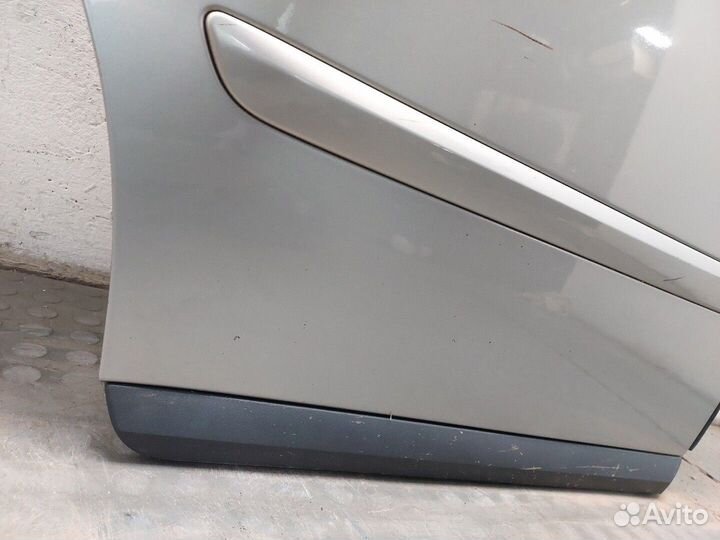 Дверь боковая правая задняя Volvo V50