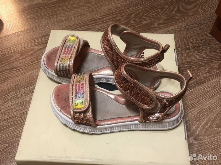 Босоножки для девочки