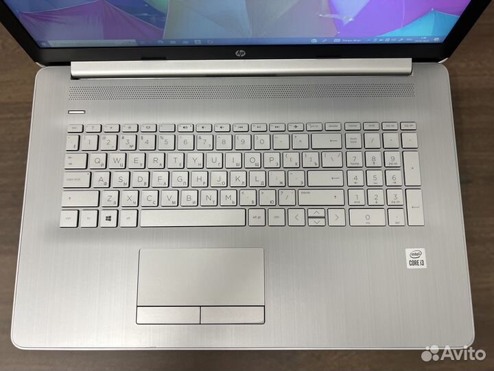 Большой и мощный HP 17,3 i3 8GB озу SSD