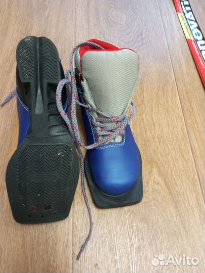 Лыжные ботинки