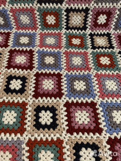 Пледы и покрывало