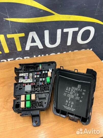 Блок предохранителей под капот Kia Quoris 1 G8BE