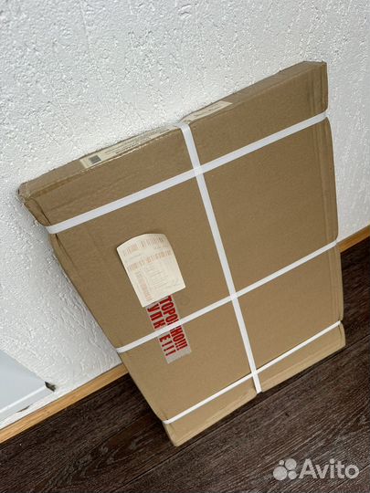 Стол откидной на стену