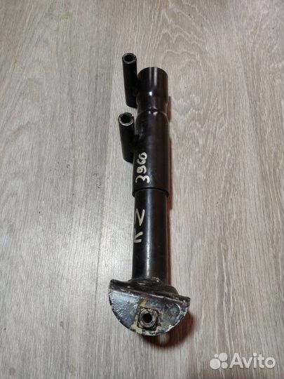 Кронштейн заднего бампера задний правый Volkswagen