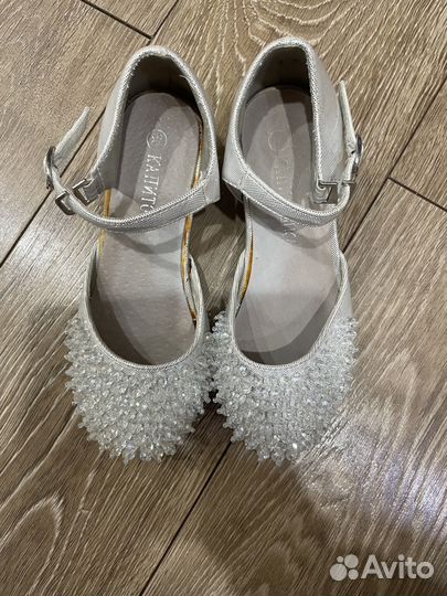 Туфли для девочки 30 размер белые