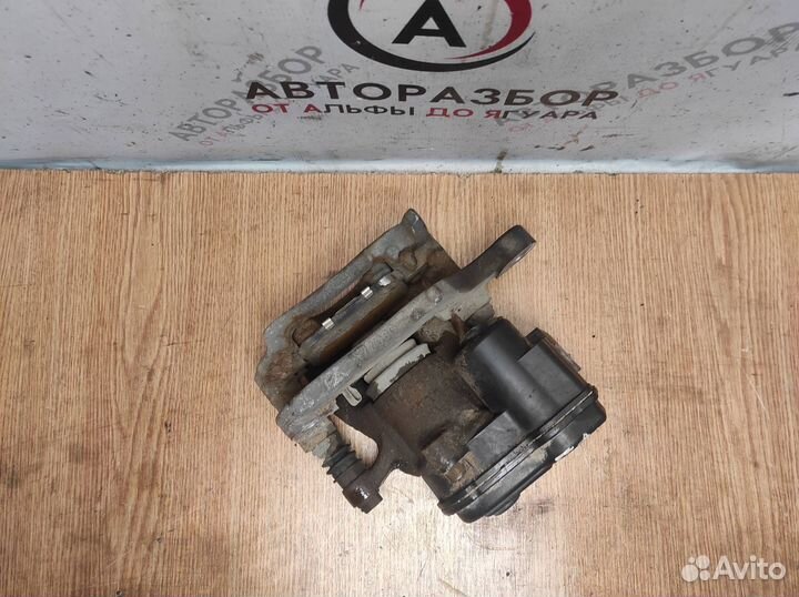 Суппорт задний правый Nissan Qashqai (J11) 2014