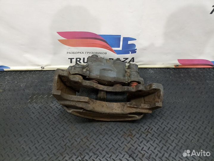 1658010 Суппорт передний правый