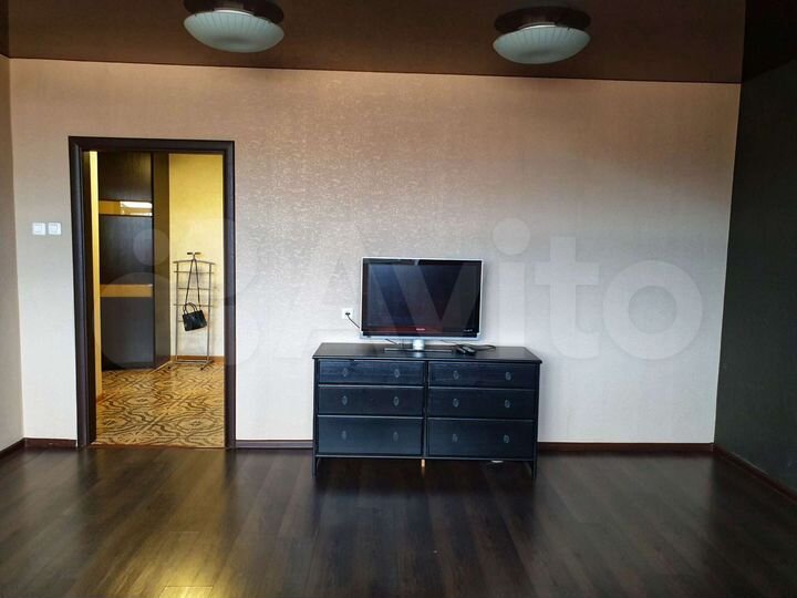 3-к. квартира, 77 м², 4/4 эт.