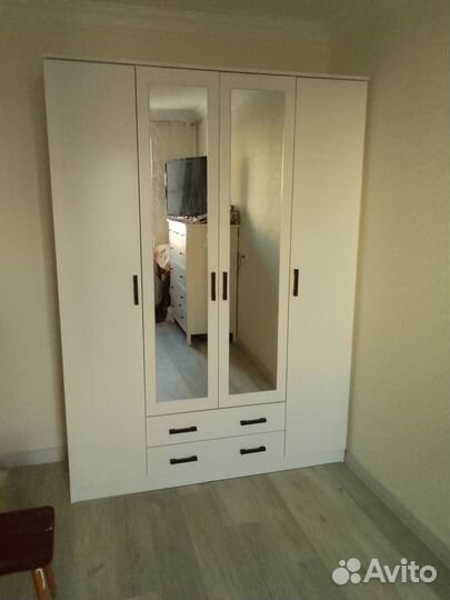 Шкаф распашной новый