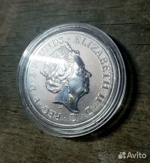 Монета серебряная Великобритании