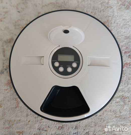 Автокормушка для кошек и собак