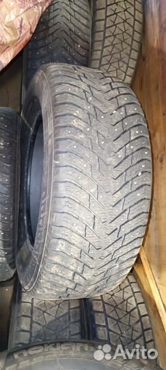 Nokian Tyres Hakkapeliitta 8 SUV 285/60 R18