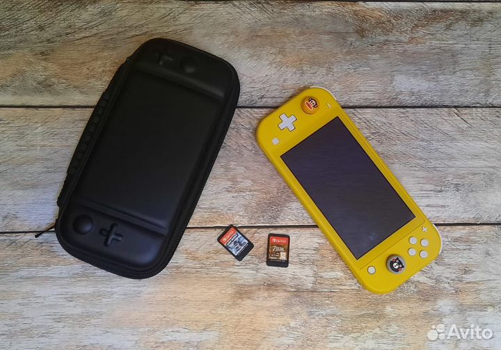 Nintendo Switch Lite с играми