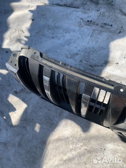 Решетка радиатора Toyota Land Cruiser Prado 150