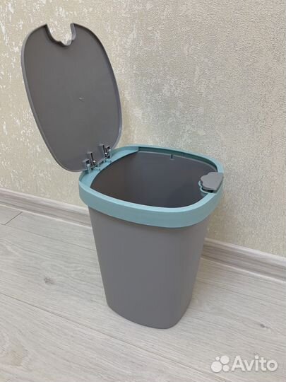 Мусорное ведро с отсеком для пакетов