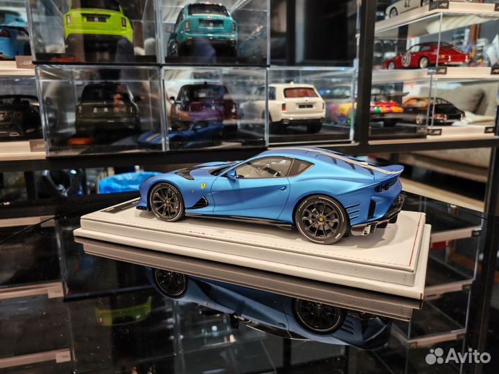 Ferrari 812 competizione blue metallic 1:18