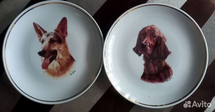 Сувенирная Настенная Тарелка. Собаки и котята